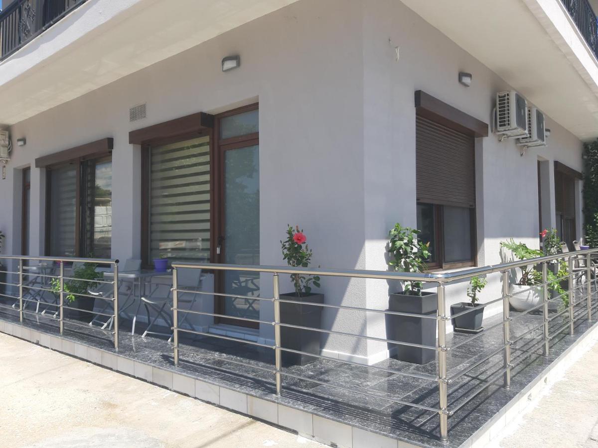 Soula'S Sunshine Green Apartment Nea Karvali Bagian luar foto